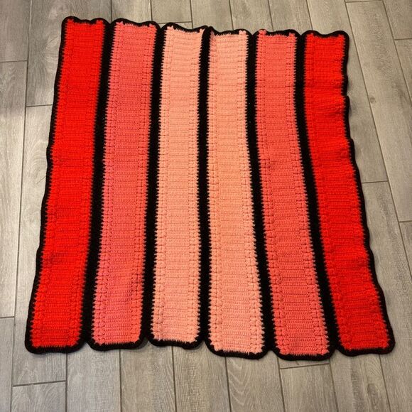 Pink Red Colorblock Crochet Knit Lap Throw Afghan Blanket 41x45 - Picture 2 of 4